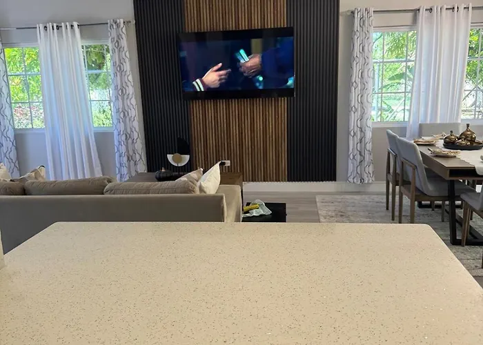 Serenity Cove-2 Bedroom Townhome * Montego Bay