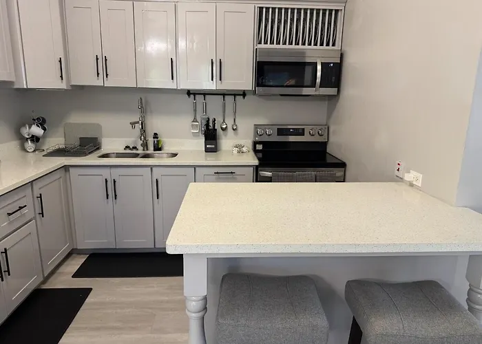 Serenity Cove-2 Bedroom Townhome Apartment *
